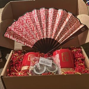 Mug and Tea Seeper set: Fashion Show Las Vegas Brand